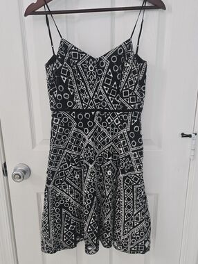 Banana Republic Black & White Geometric Mini Dress 00P